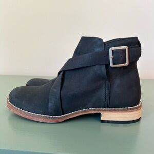 FREE PEOPLE Black Leather  Ankle Boots Las Palmas  Womens 6 Booties Strap 37